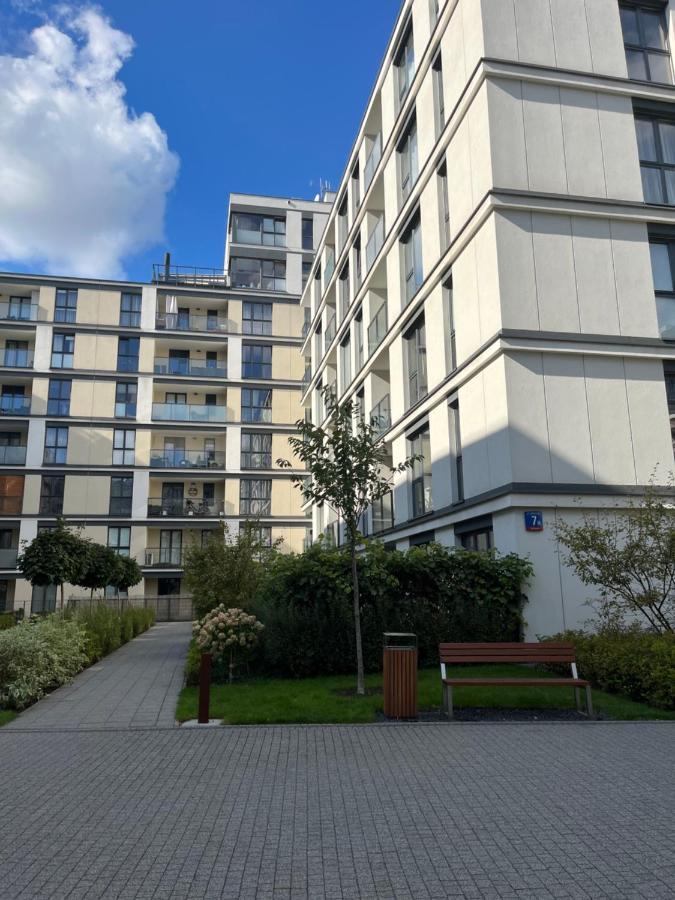 Near Airport Cybernetyki Inn Warsawa Bagian luar foto